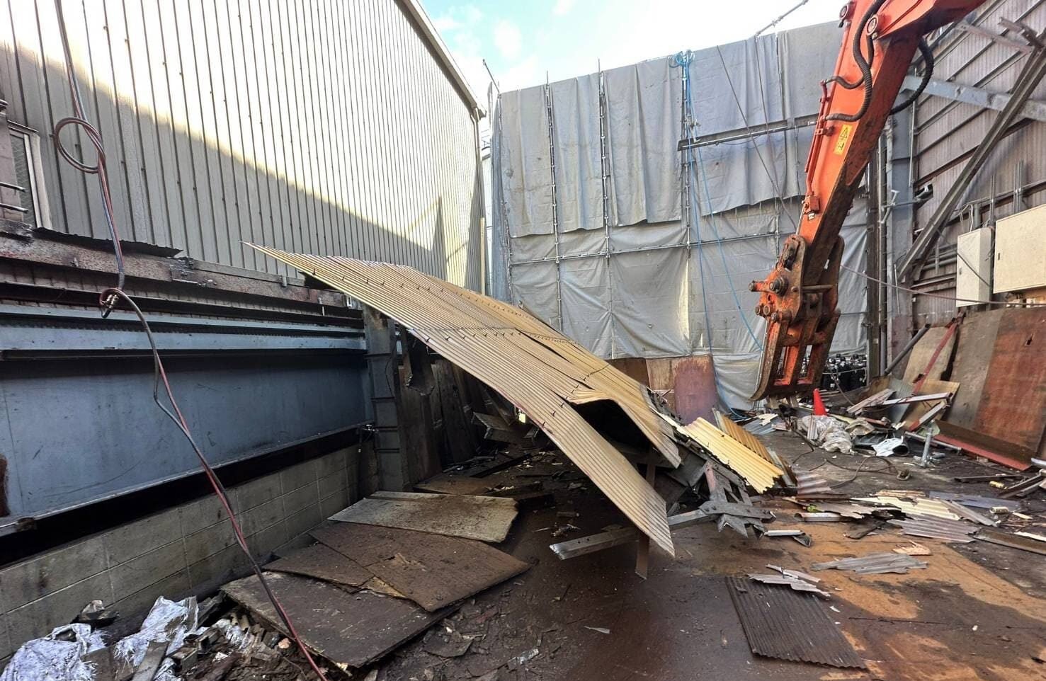 大阪鉄骨解体　大建設工業