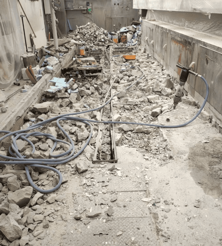 吹田市江坂　店舗斫り工事